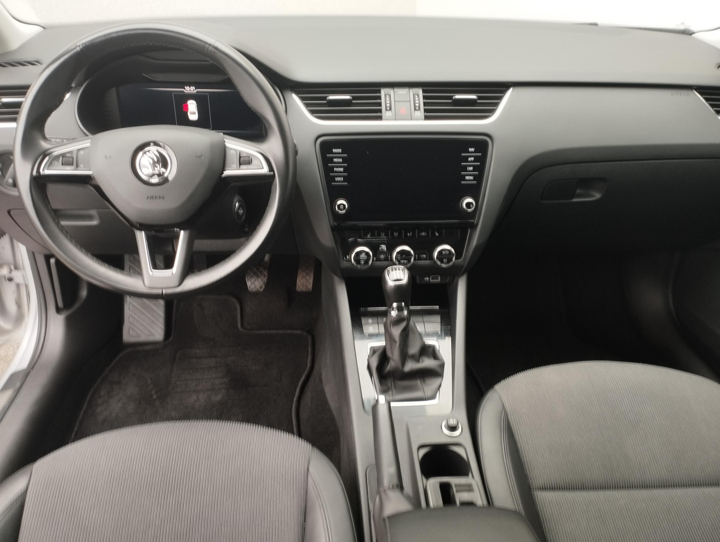 Škoda Octavia III, 2019 - pohled č. 11
