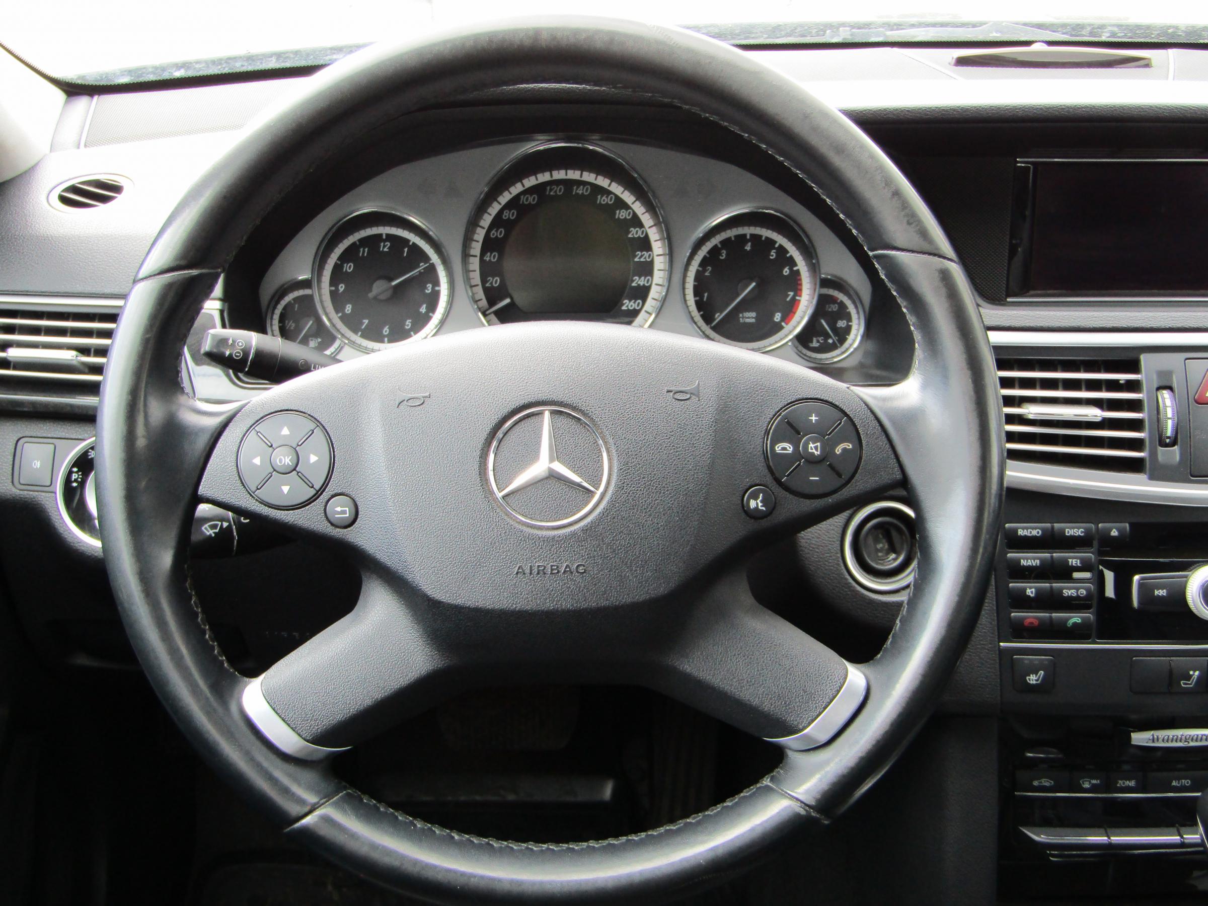 Mercedes-Benz Třída E, 2010 - pohled č. 12