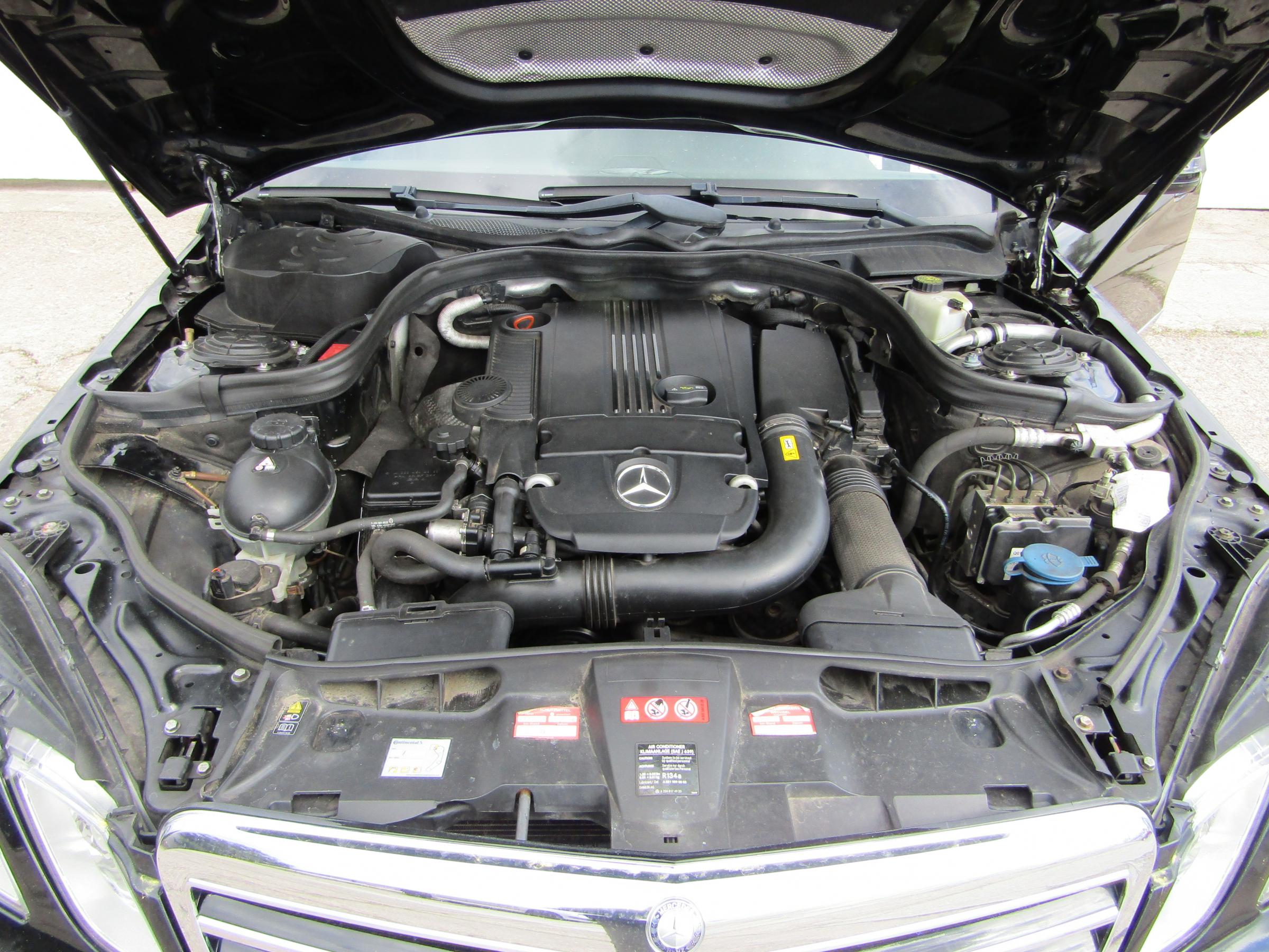 Mercedes-Benz Třída E, 2010 - pohled č. 7