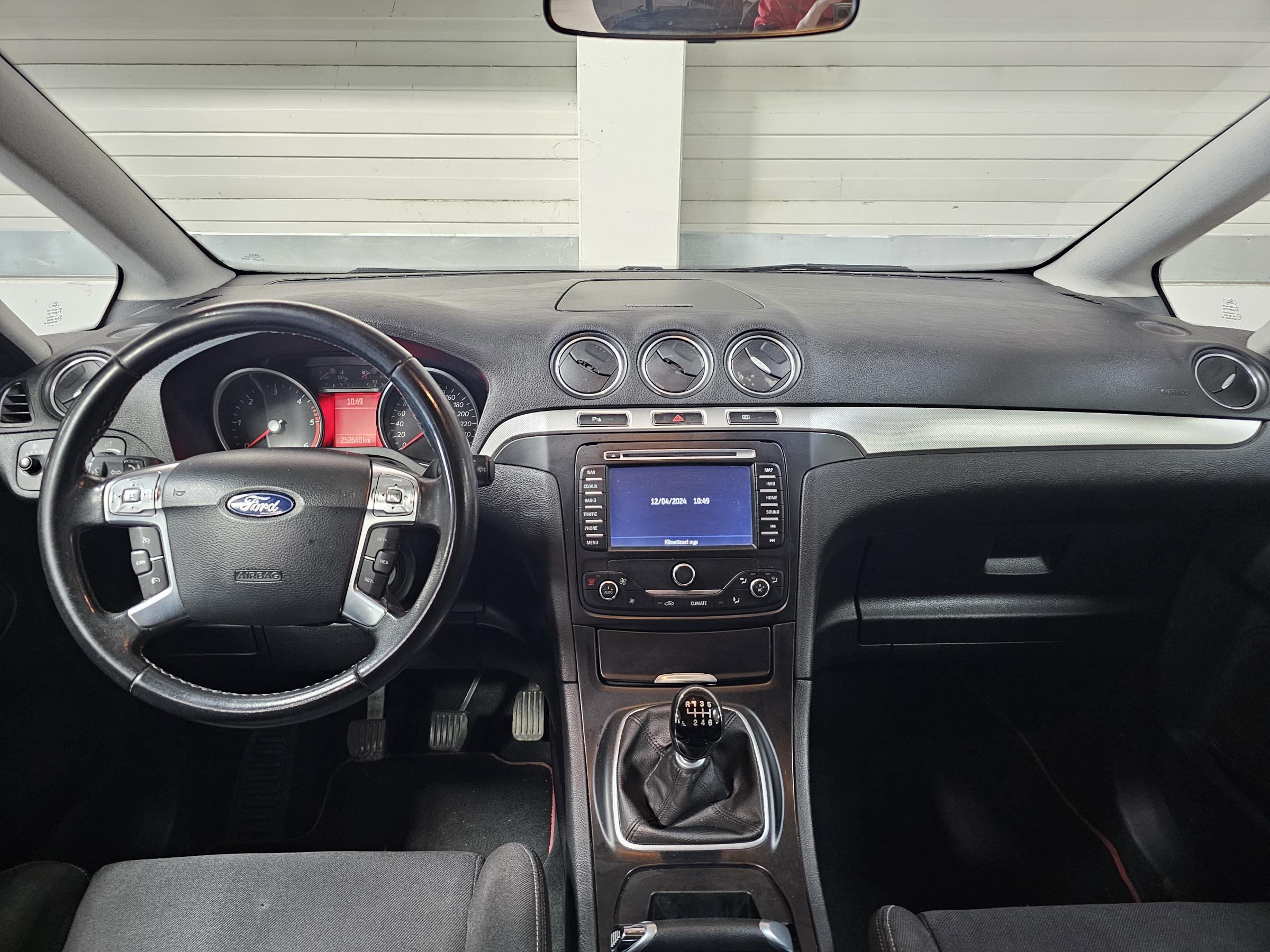 Ford S-MAX, 2014 - pohled č. 9