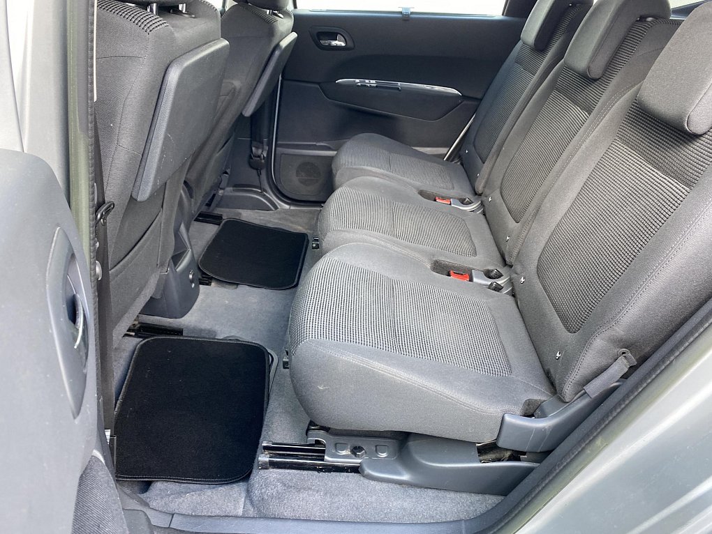 Peugeot 5008 1.6 16V 