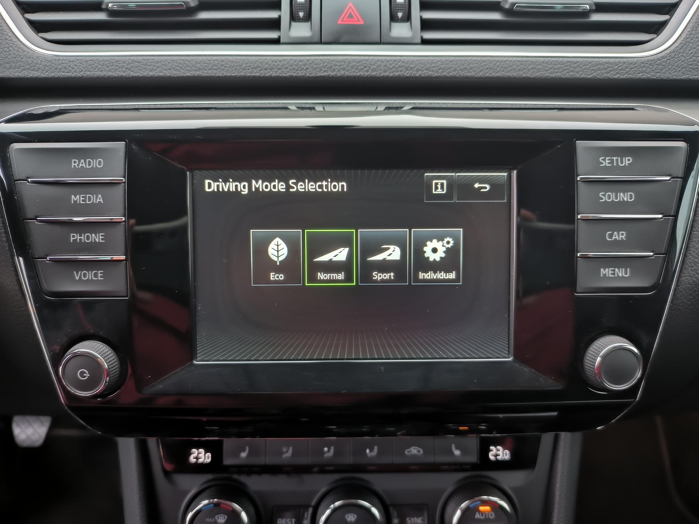 Škoda Superb III, 2015 - pohled č. 15