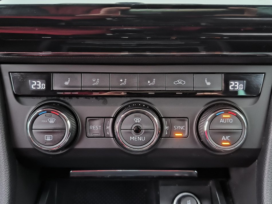 Škoda Superb III 1.6TDi Style