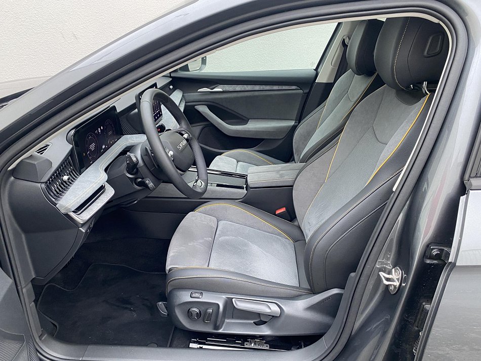 Škoda Superb IV 2.0 TDi Selection