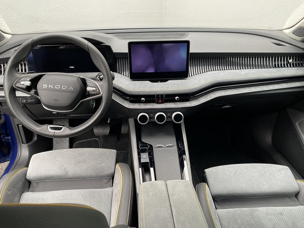 Škoda Superb IV 2.0 TDi Selection