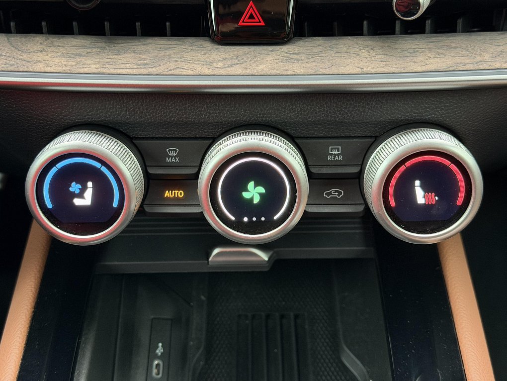 Škoda Superb IV 2.0 TSi L&K