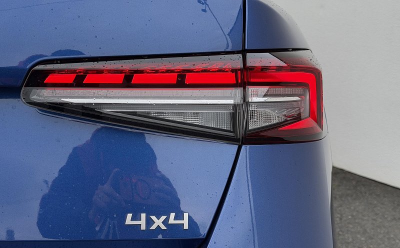 Škoda Superb IV 2.0 TSi L&K