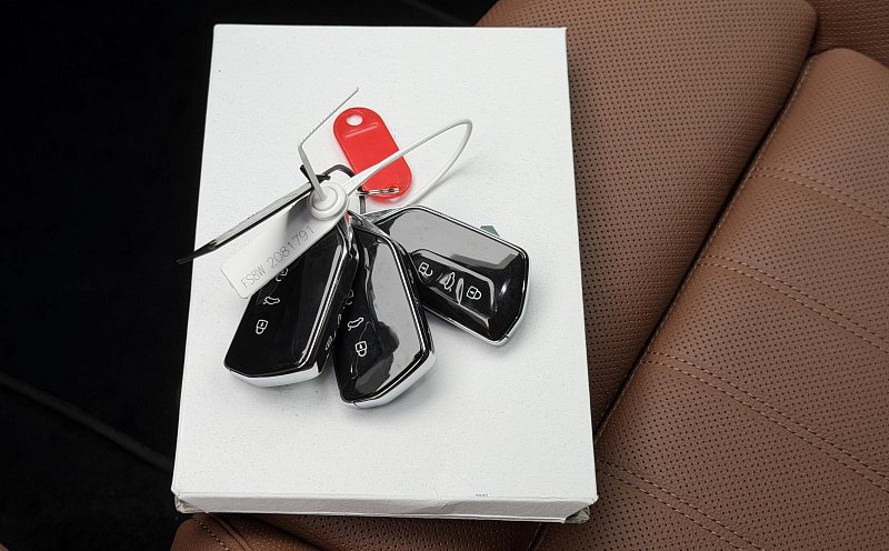 Škoda Superb IV 2.0 TSi L&K