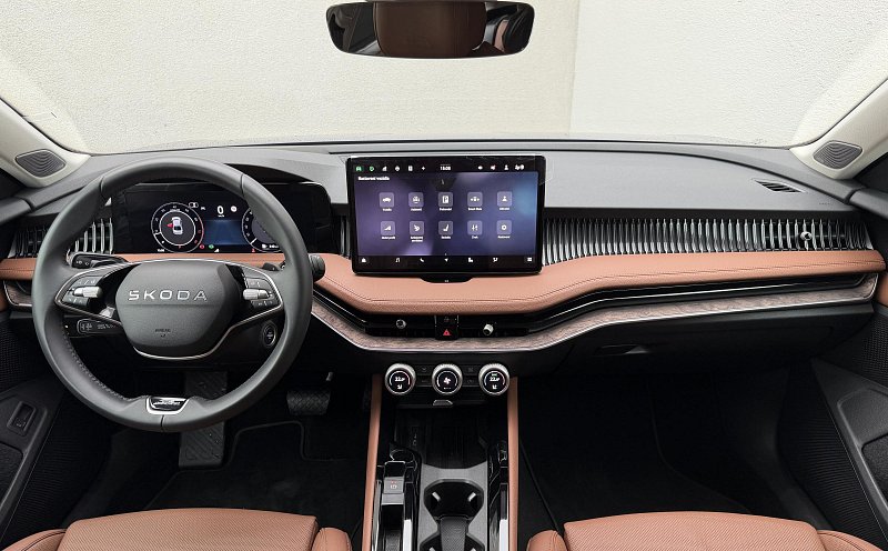 Škoda Superb IV 2.0 TSi L&K