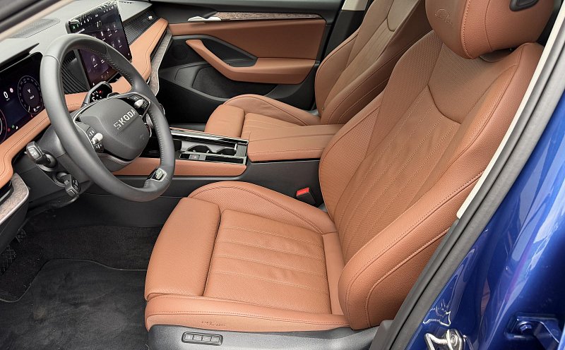 Škoda Superb IV 2.0 TSi L&K