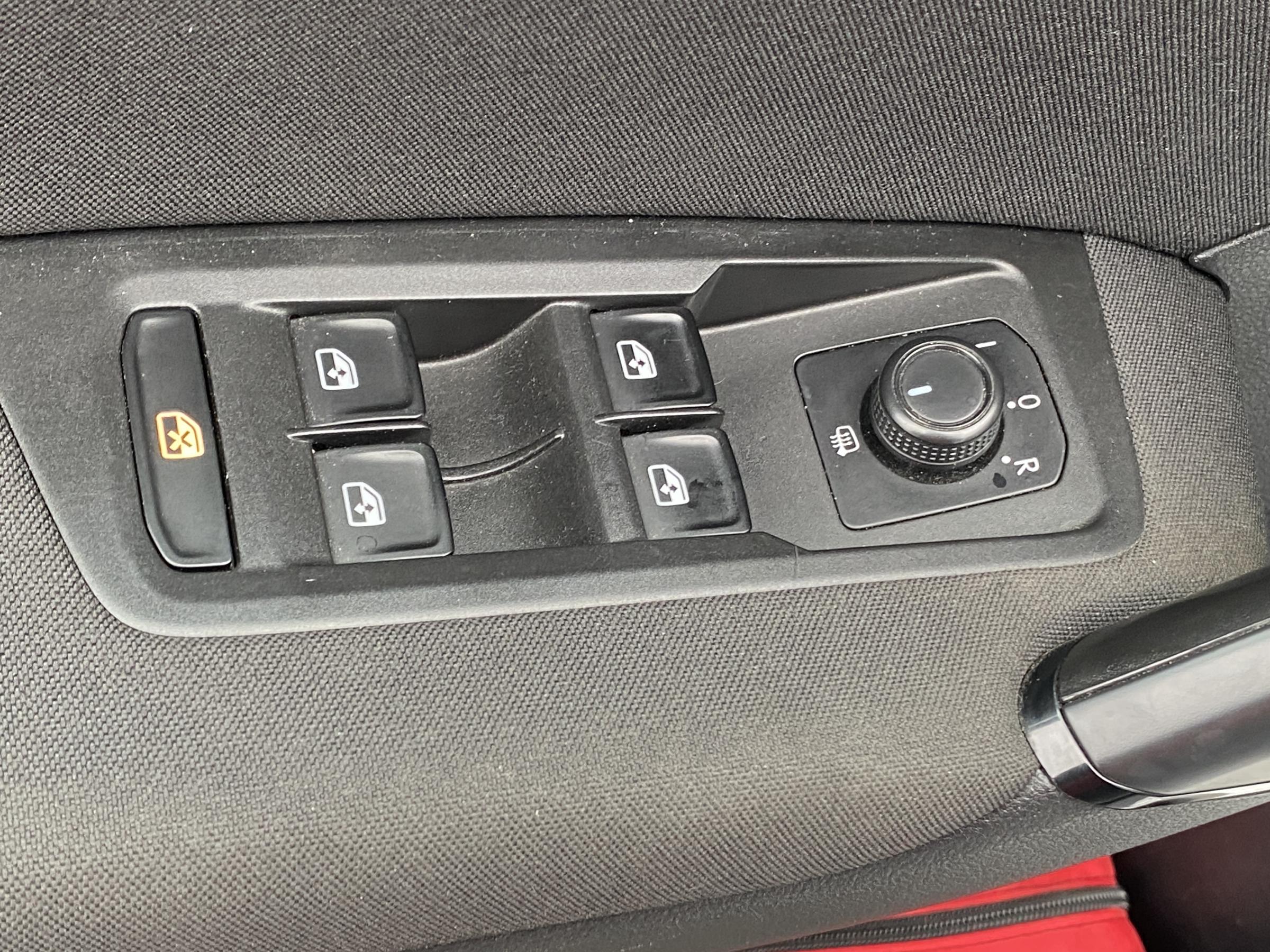 Volkswagen Touran, 2019 - pohled č. 11