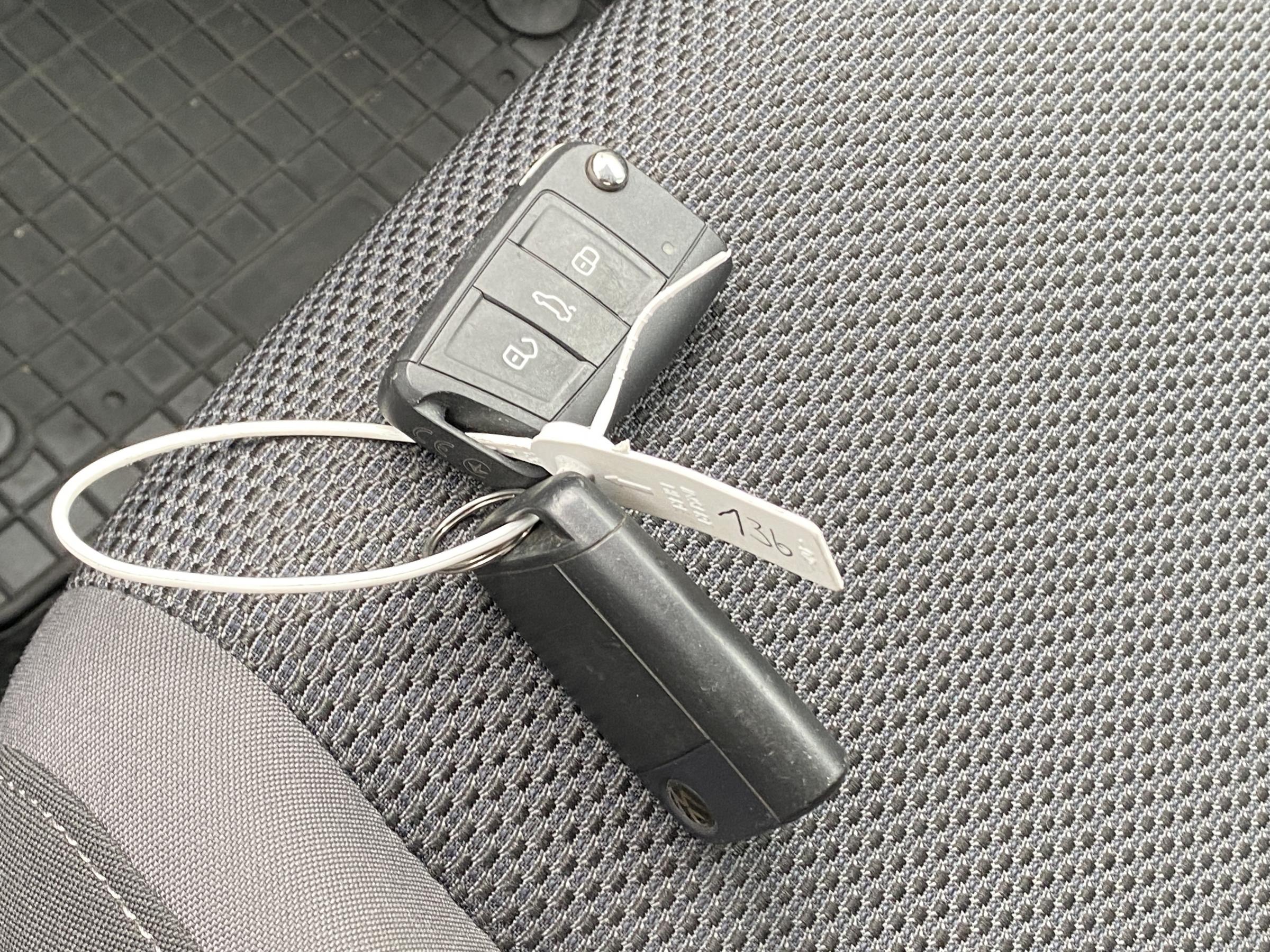 Volkswagen Touran, 2019 - pohled č. 17