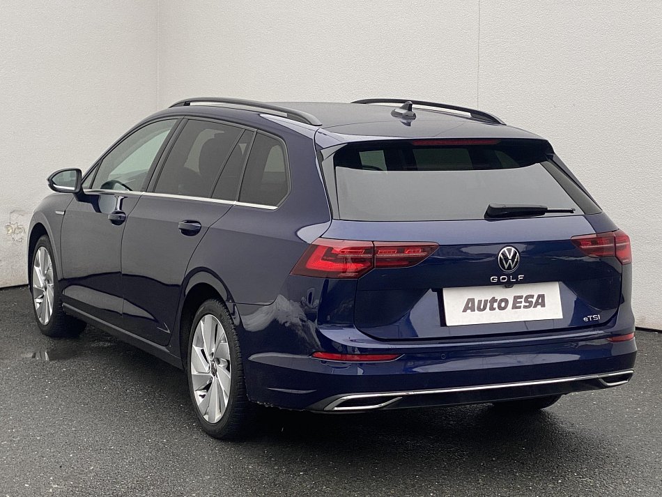 Volkswagen Golf 1.5 e-TSi Style