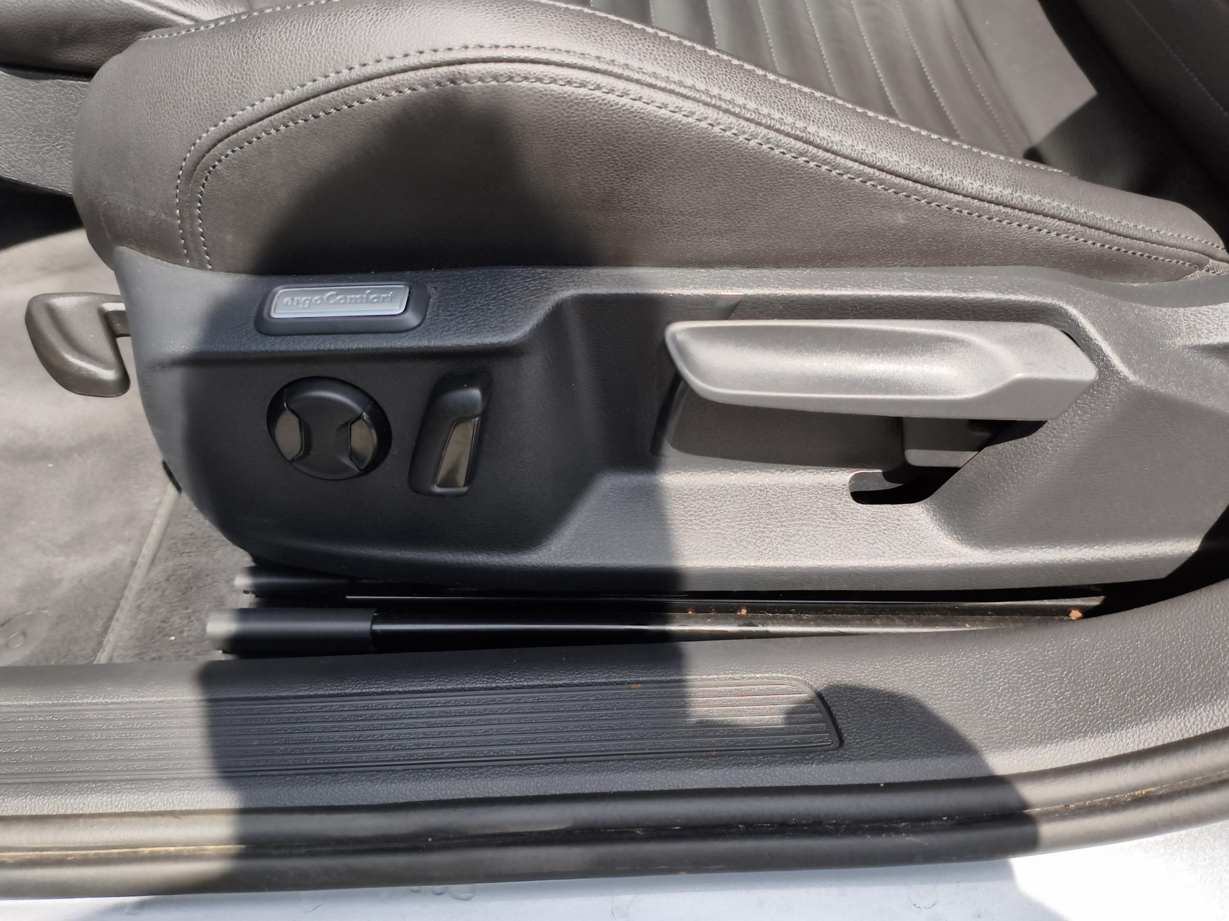 Volkswagen Passat, 2019 - pohled č. 18