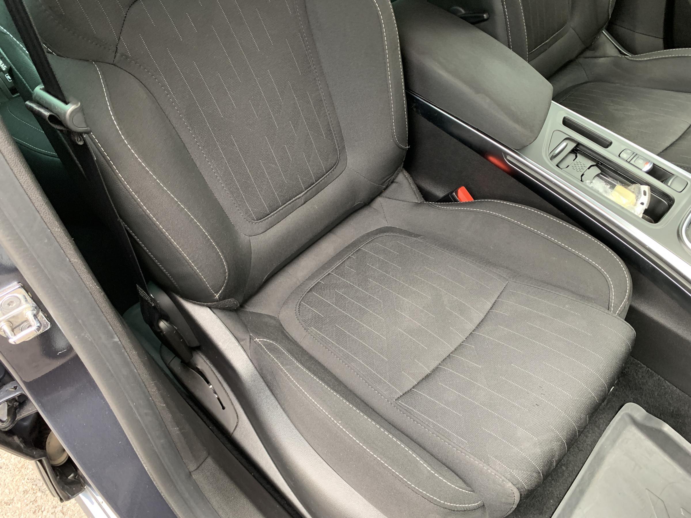 Renault Mégane, 2020 - pohled č. 12