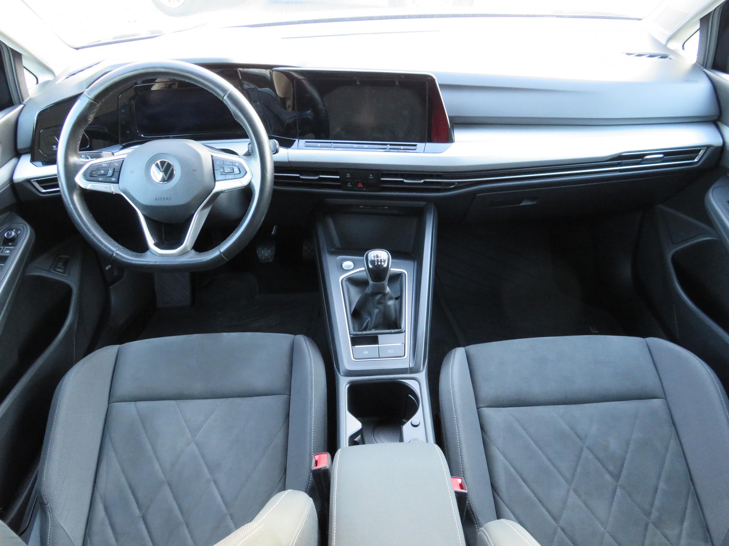 Volkswagen Golf, 2020 - pohled č. 11