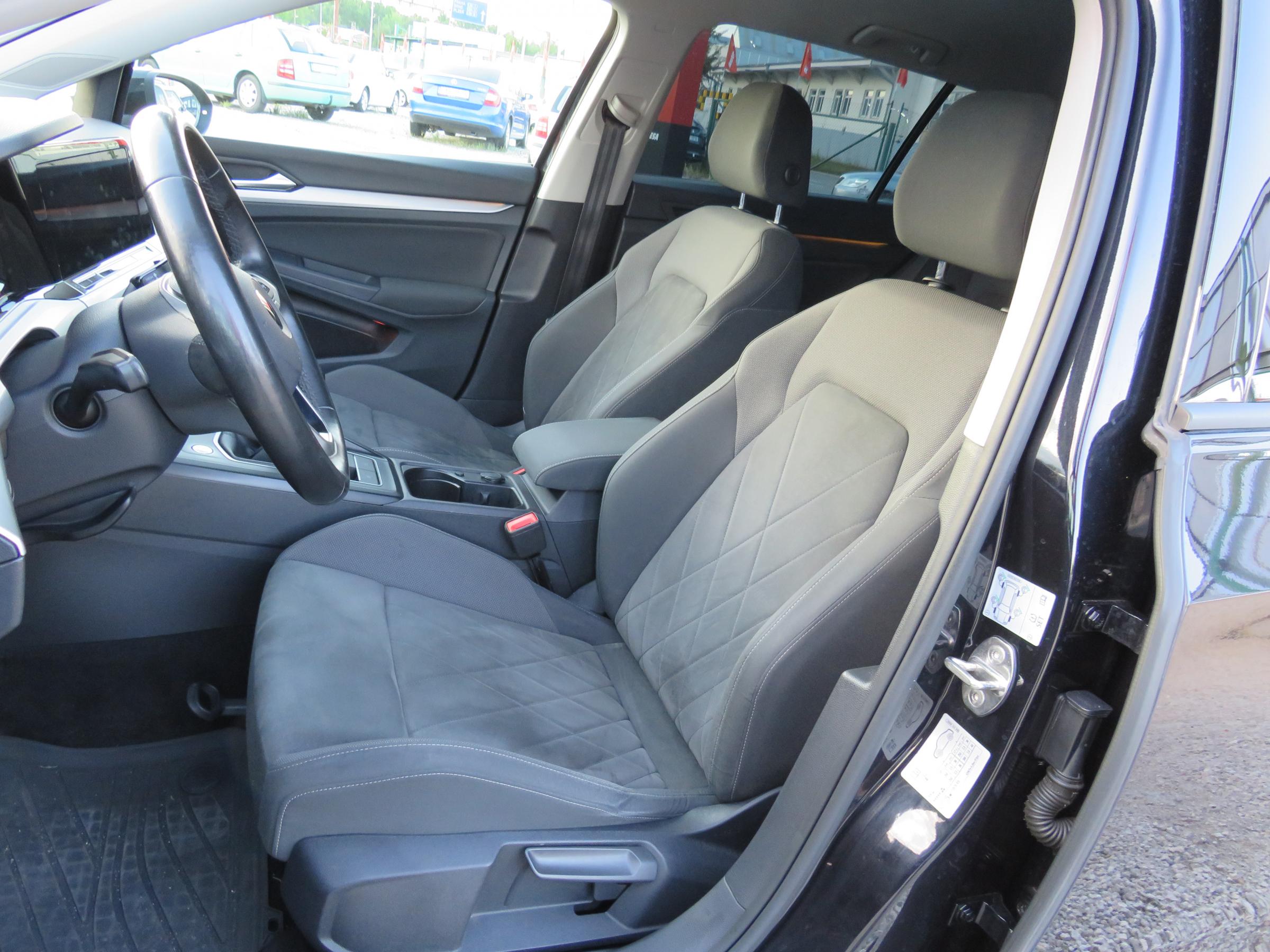 Volkswagen Golf, 2020 - pohled č. 13