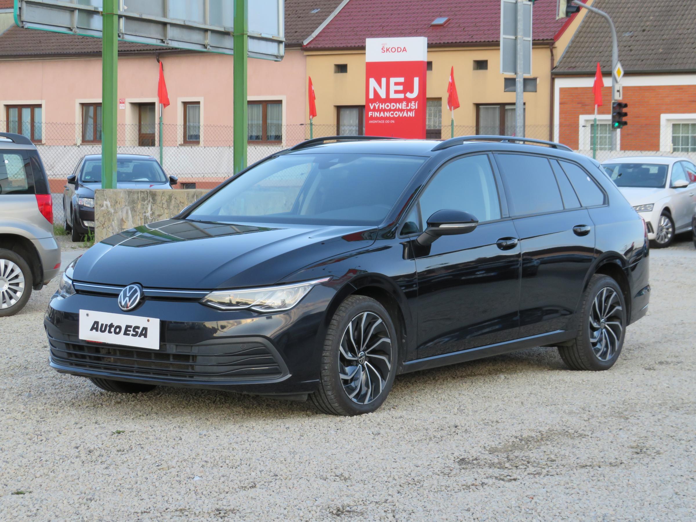 Volkswagen Golf, 2020 - pohled č. 3