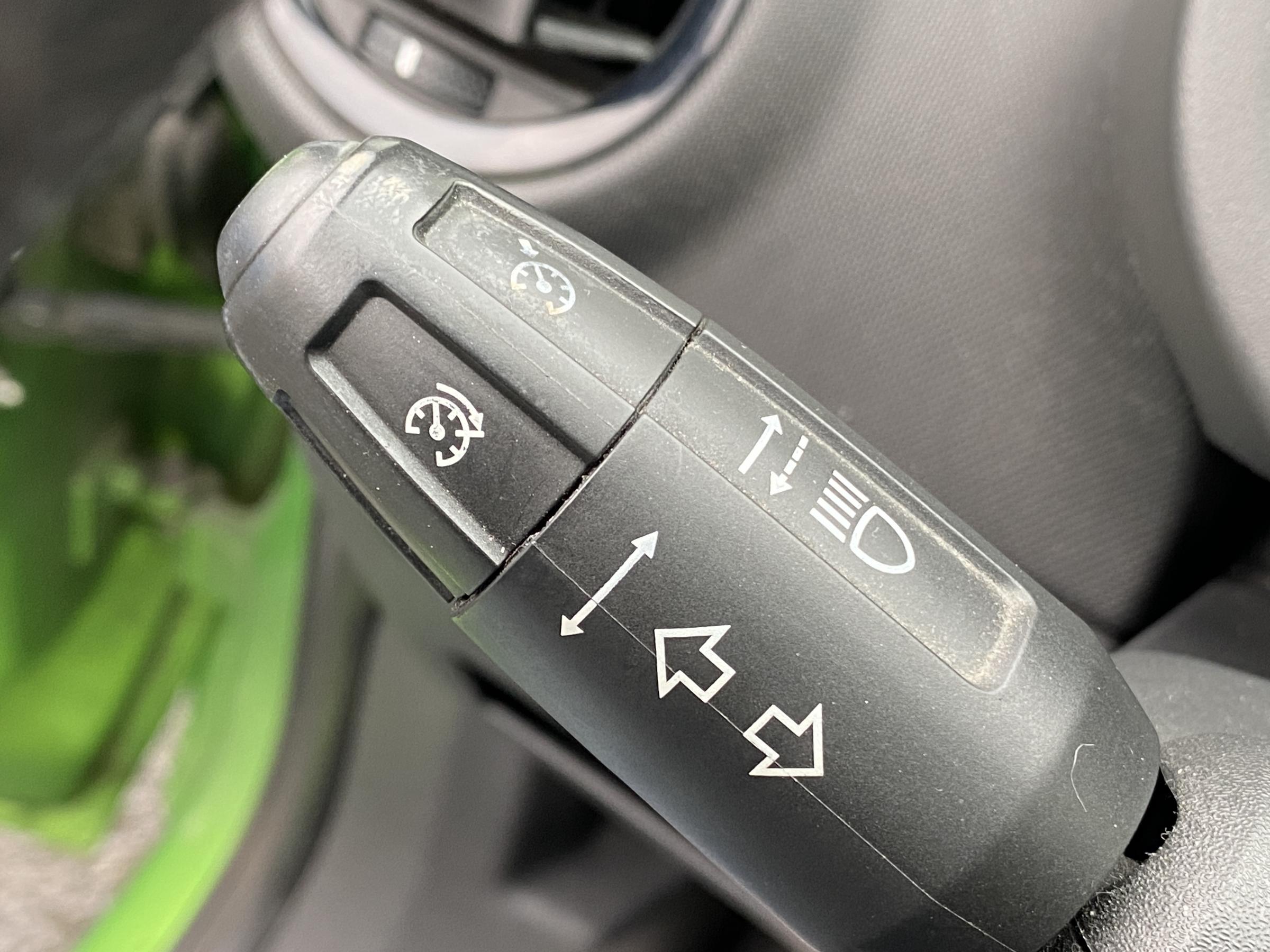 Opel Corsa, 2012 - pohled č. 15