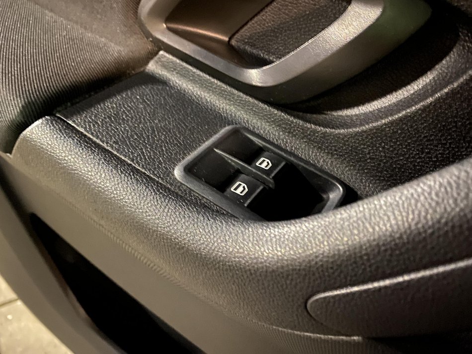 Škoda Fabia II 1.2 TSi Ambiente