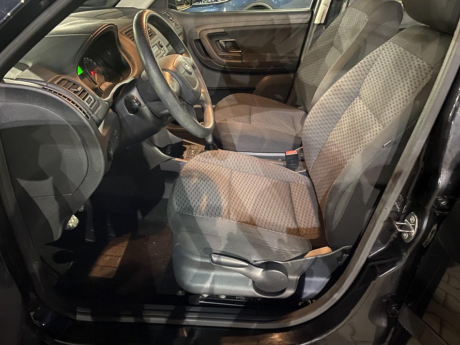 Škoda Fabia II 1.2 TSi Ambiente