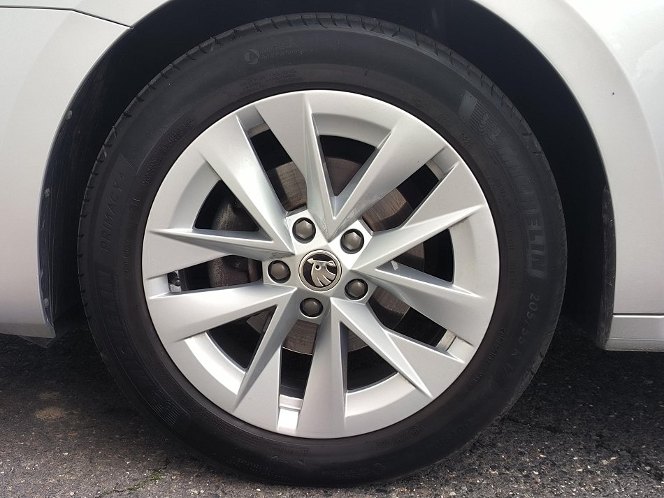 Škoda Octavia IV 1.5 TSi Style