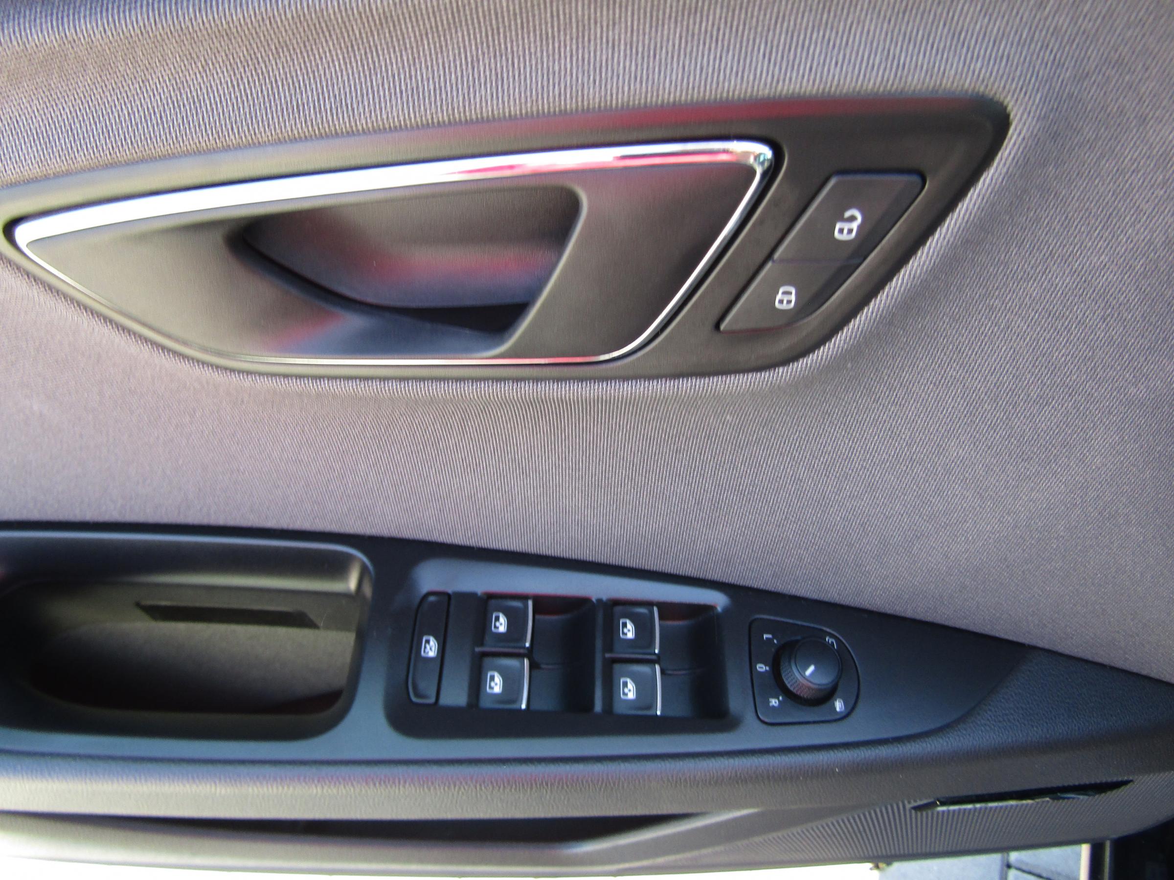 Seat Leon, 2017 - pohled č. 12