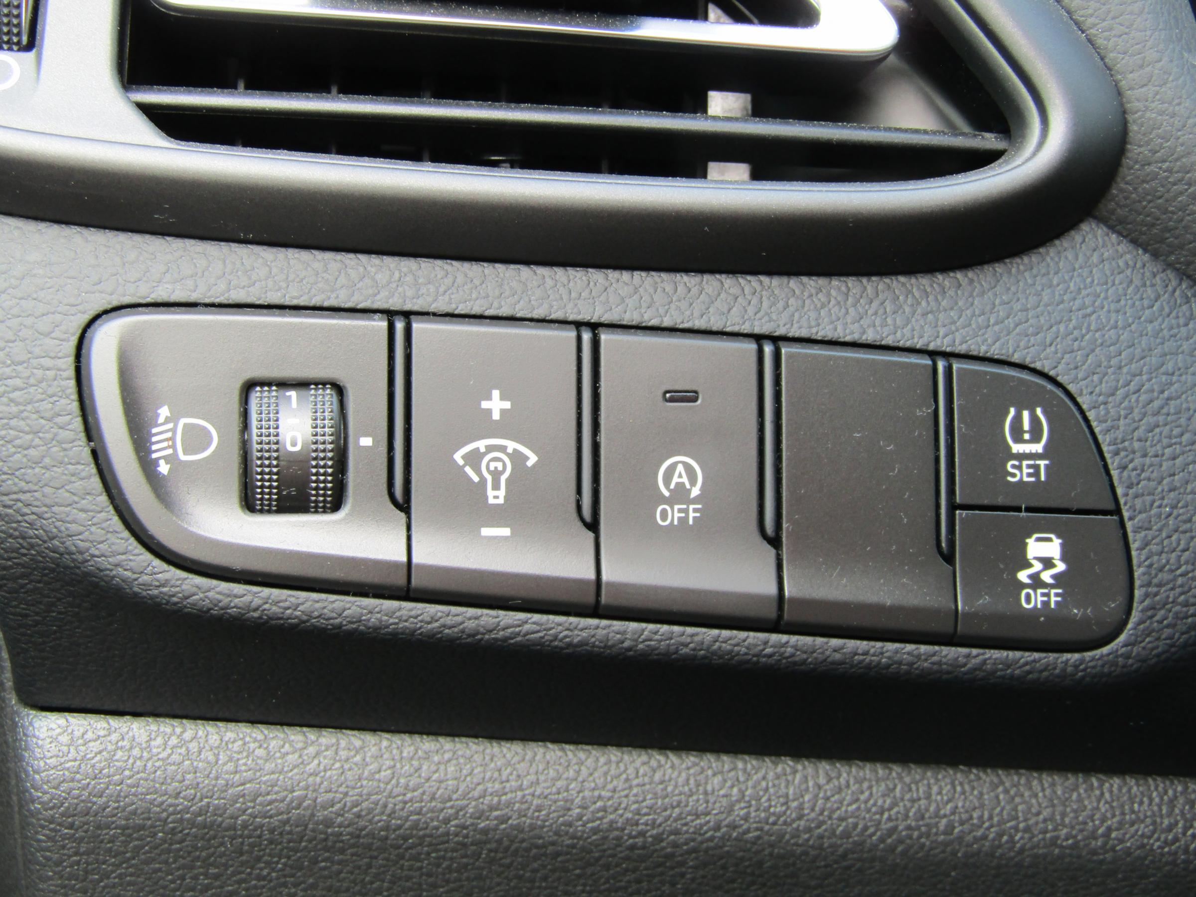 Hyundai i30, 2021 - pohled č. 20