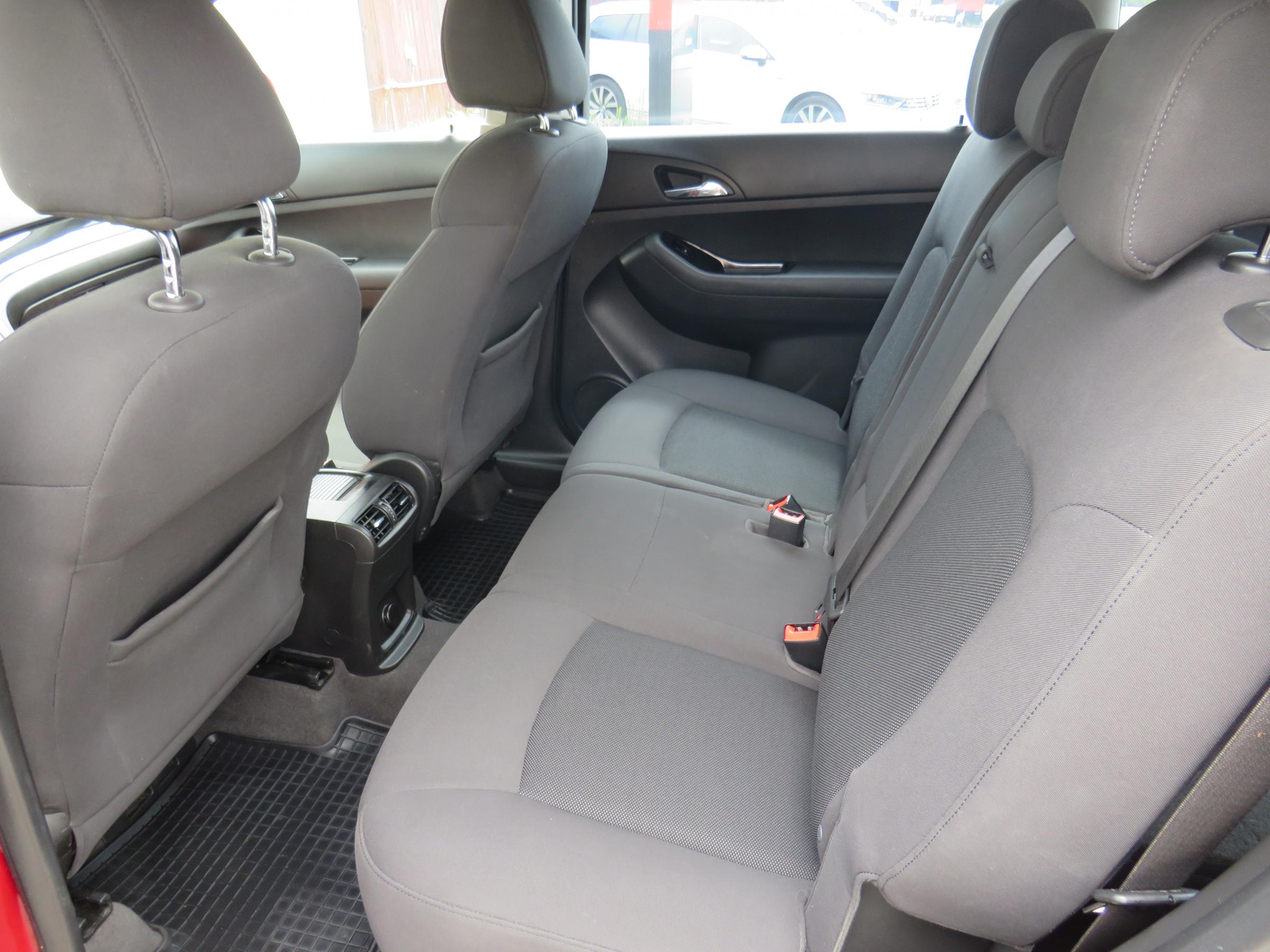 Chevrolet Orlando, 2011 - pohled č. 12