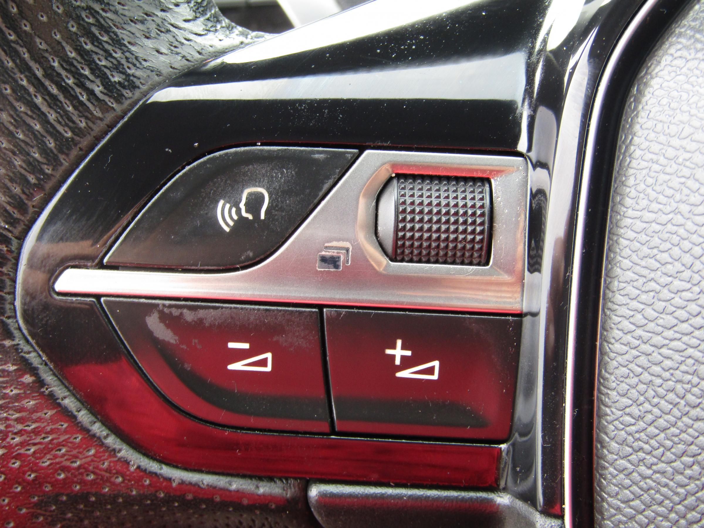 Peugeot 3008, 2017 - pohled č. 16