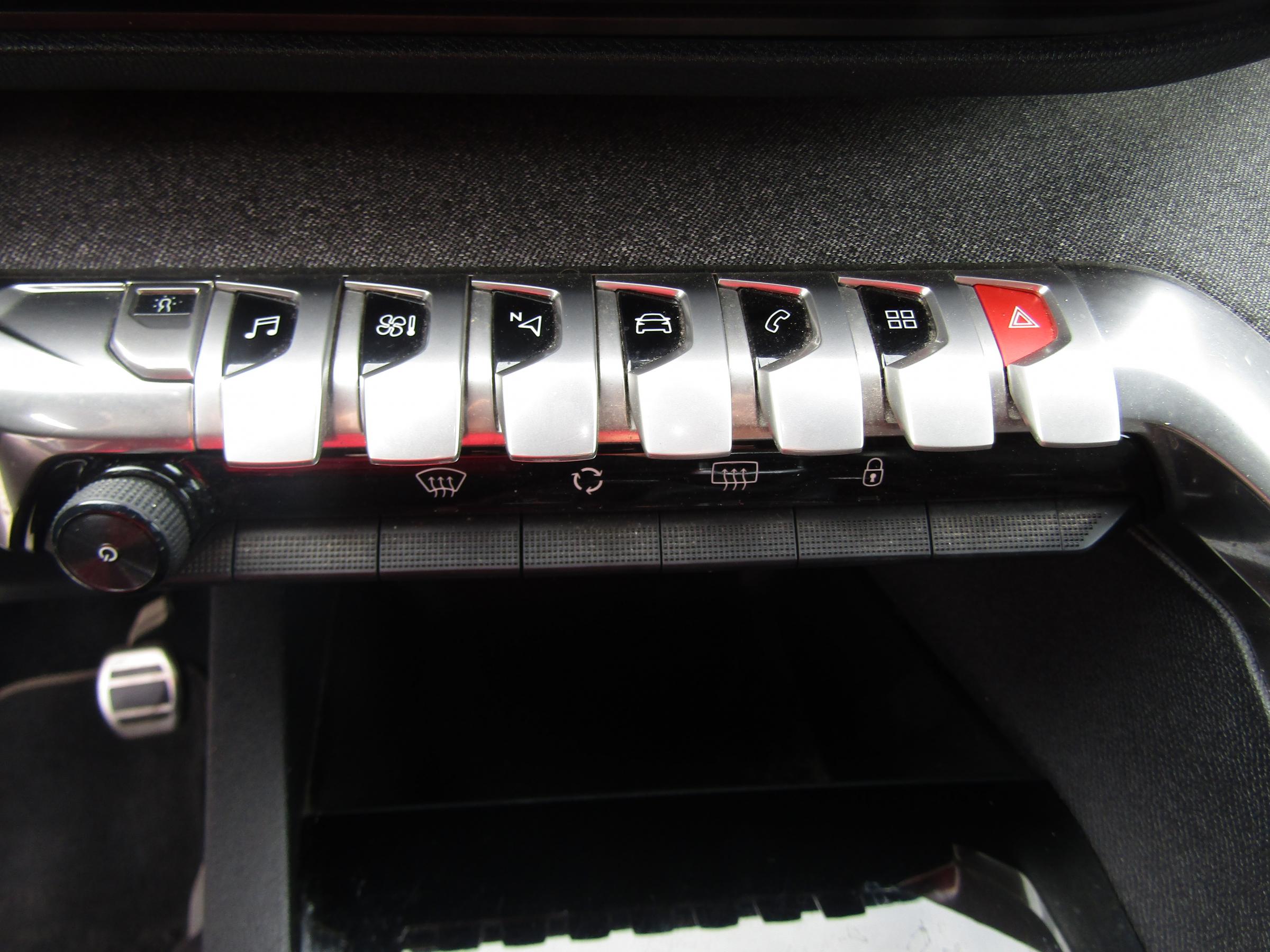 Peugeot 3008, 2017 - pohled č. 18