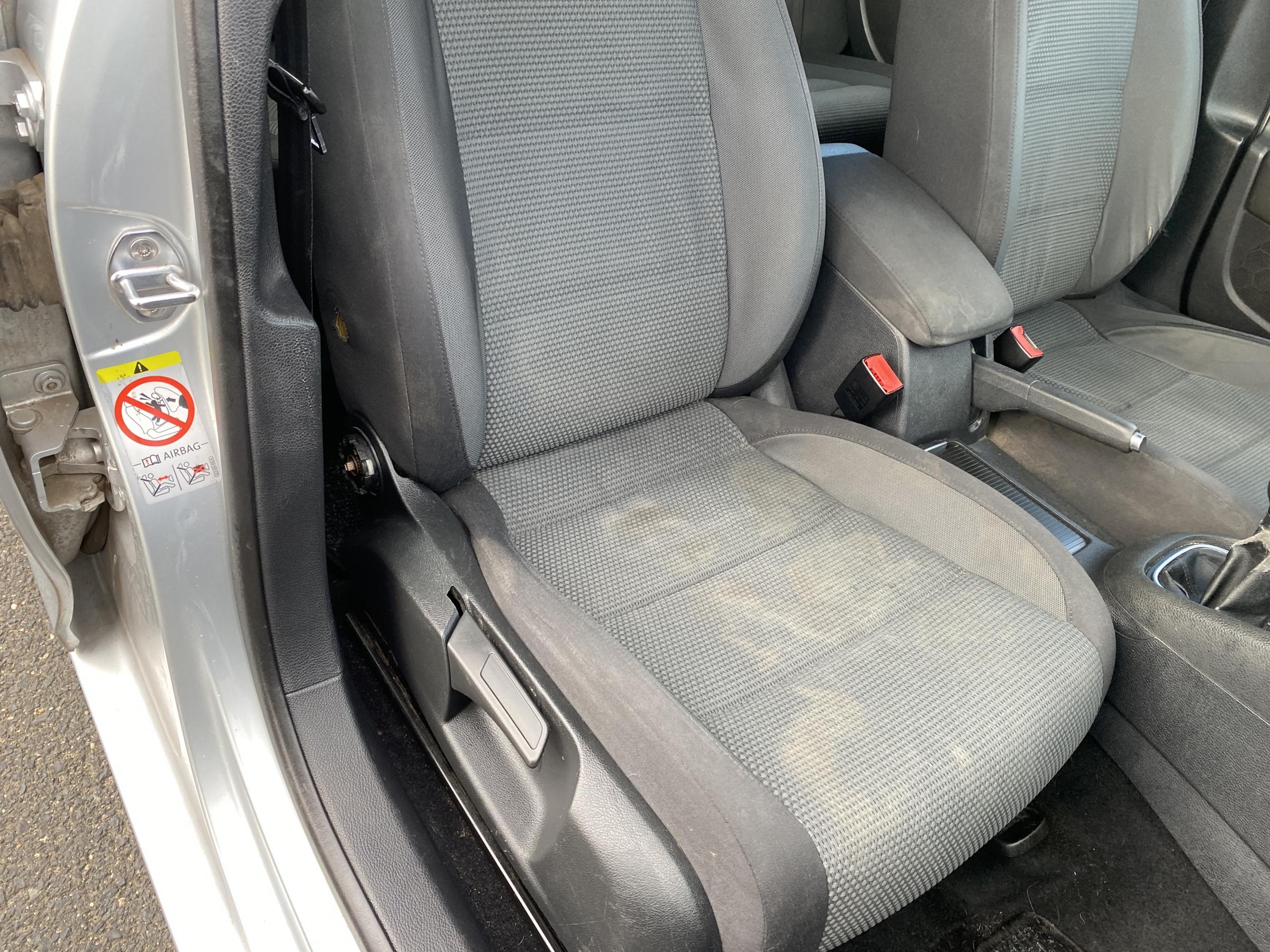 Volkswagen Golf, 2009 - pohled č. 12