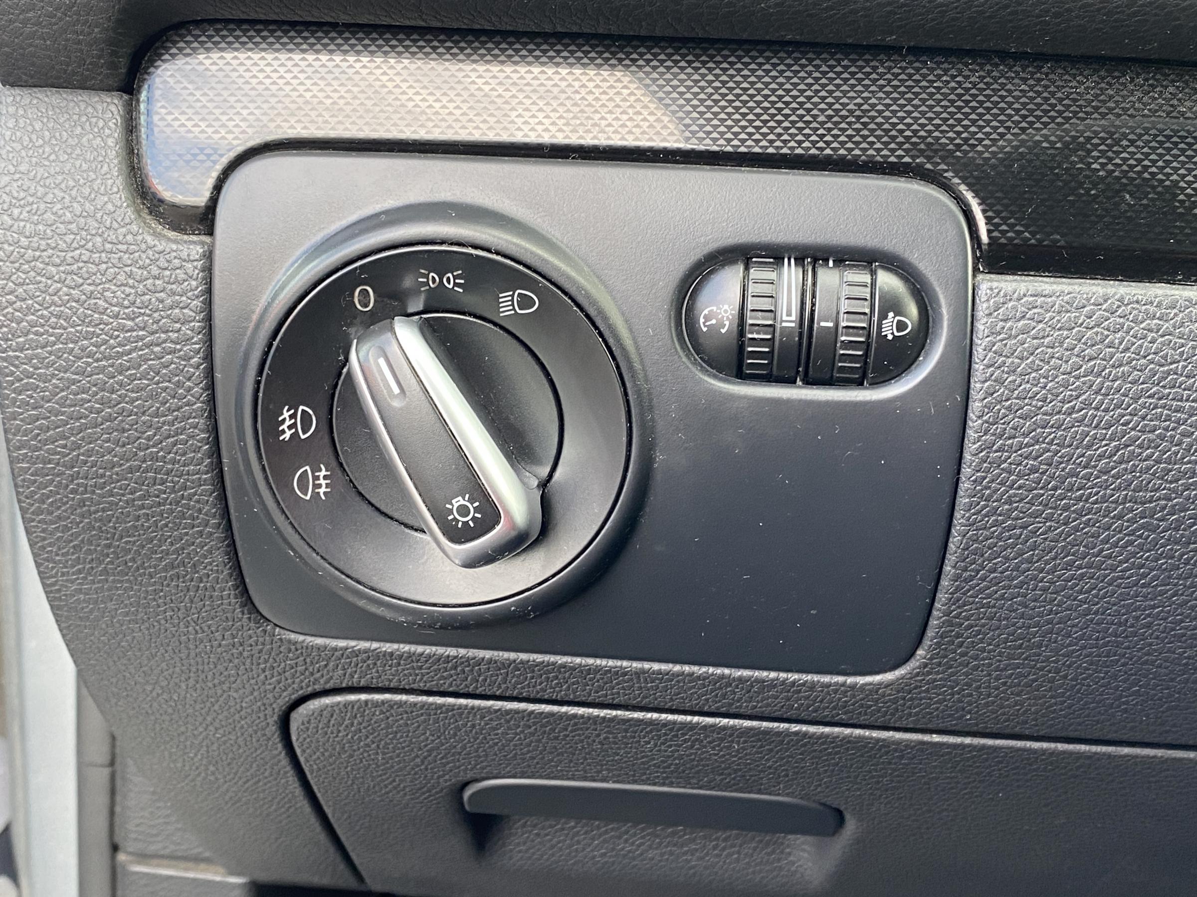 Volkswagen Golf, 2009 - pohled č. 18