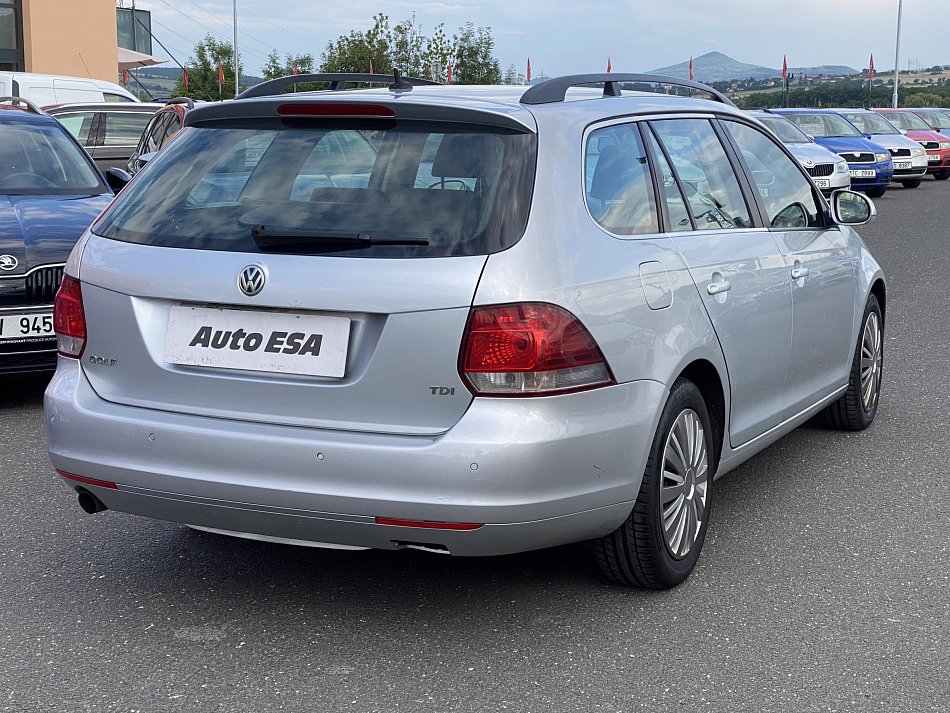 Volkswagen Golf 1.6 TDi 