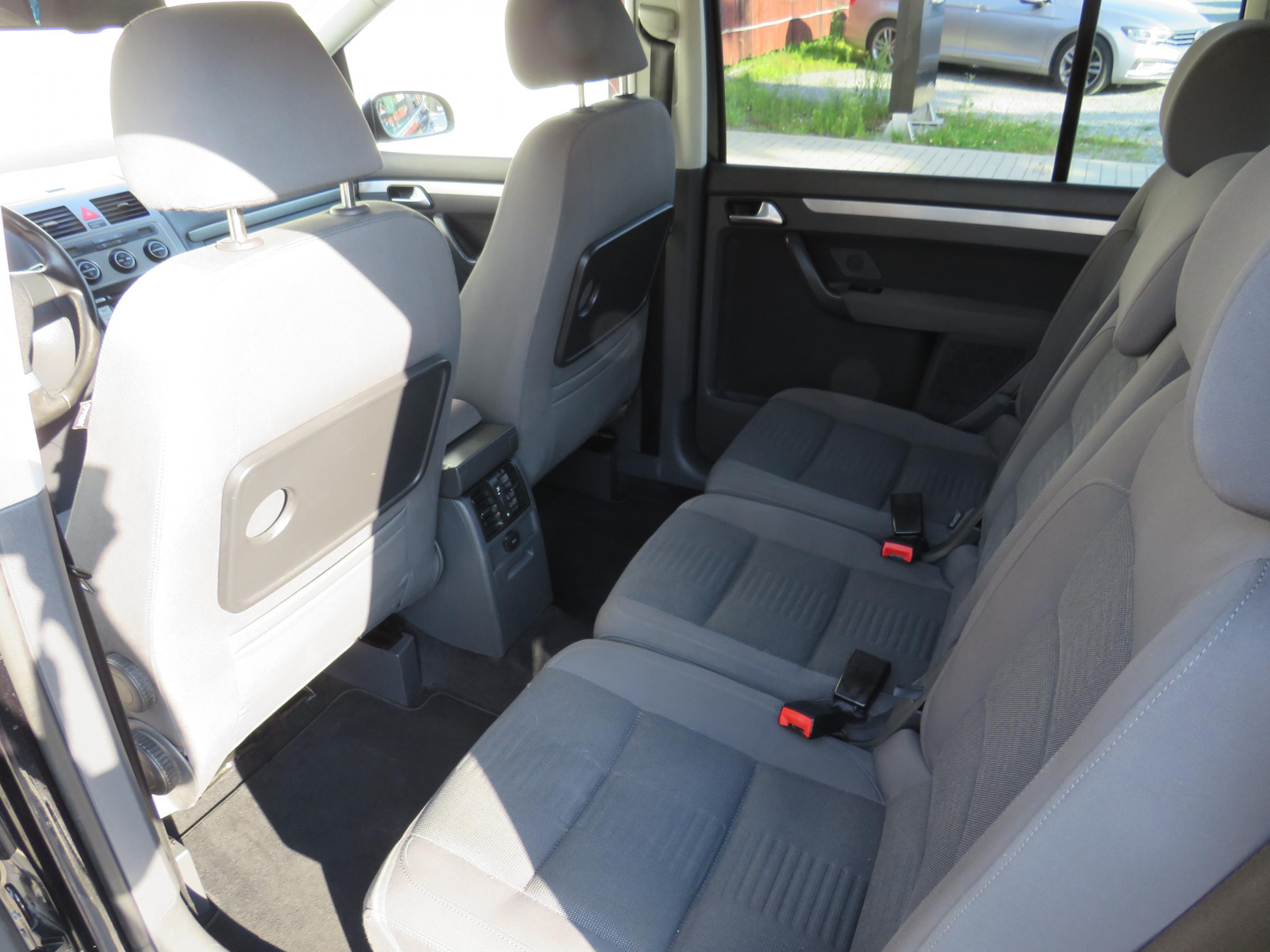 Volkswagen Touran, 2007 - pohled č. 12