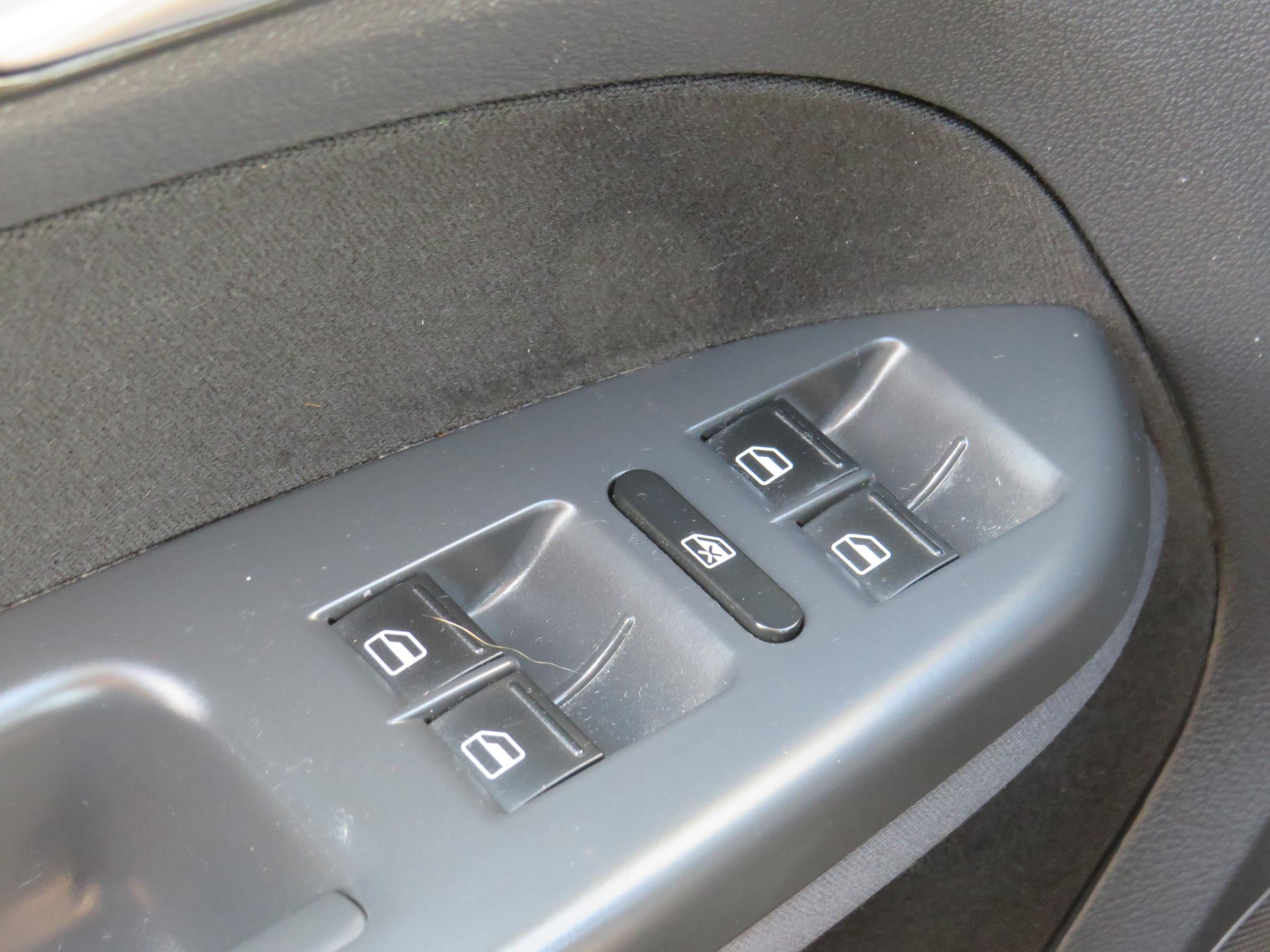 Volkswagen Touran, 2007 - pohled č. 13