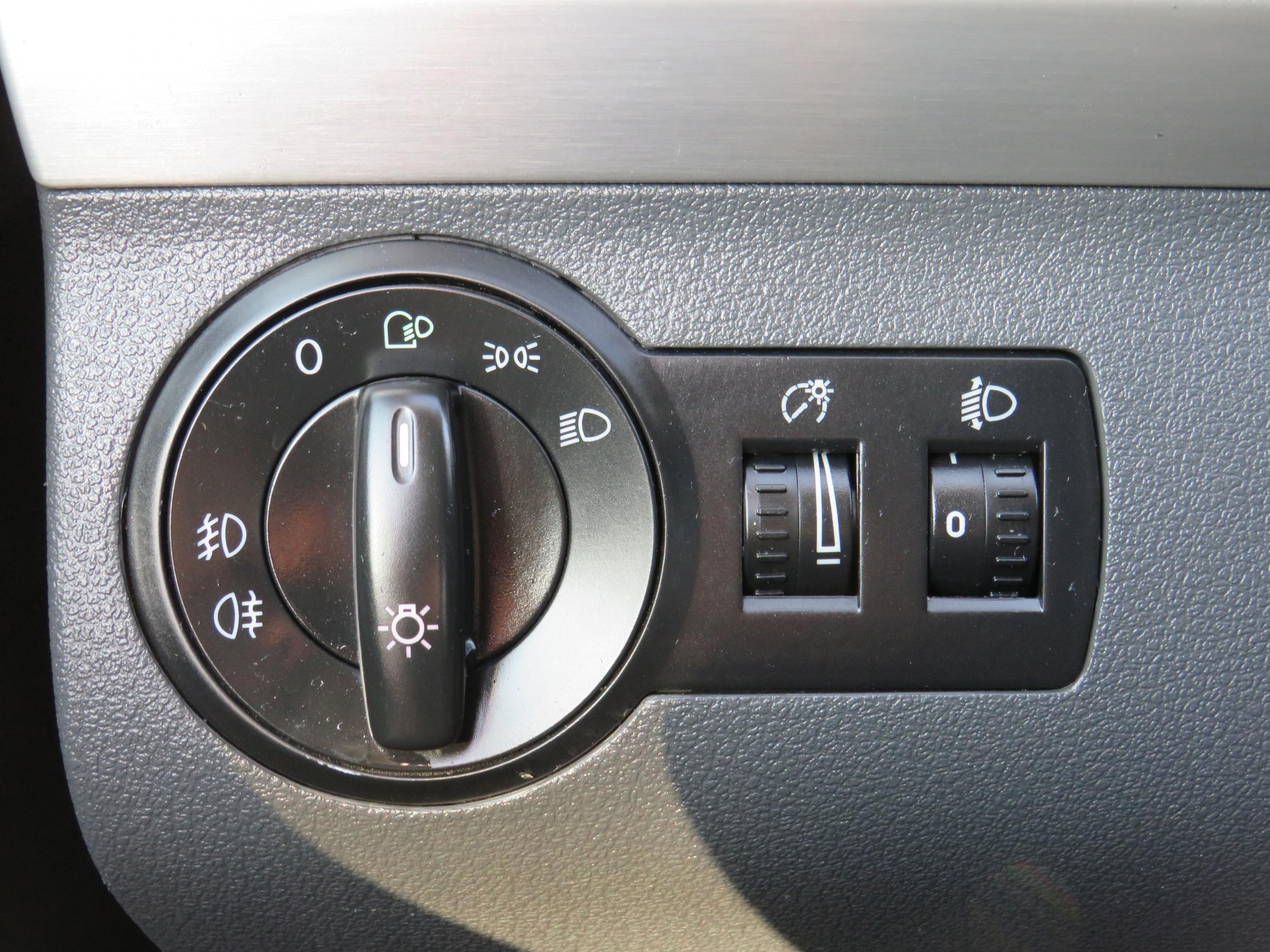 Volkswagen Touran, 2007 - pohled č. 18