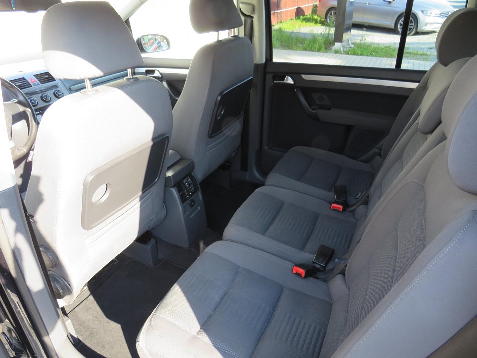 Volkswagen Touran 2.0 TDi Highline