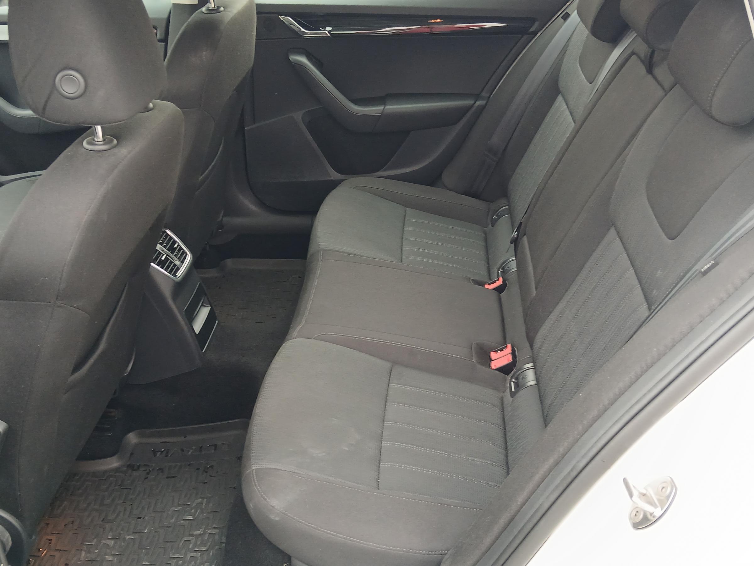 Škoda Octavia III, 2019 - pohled č. 10