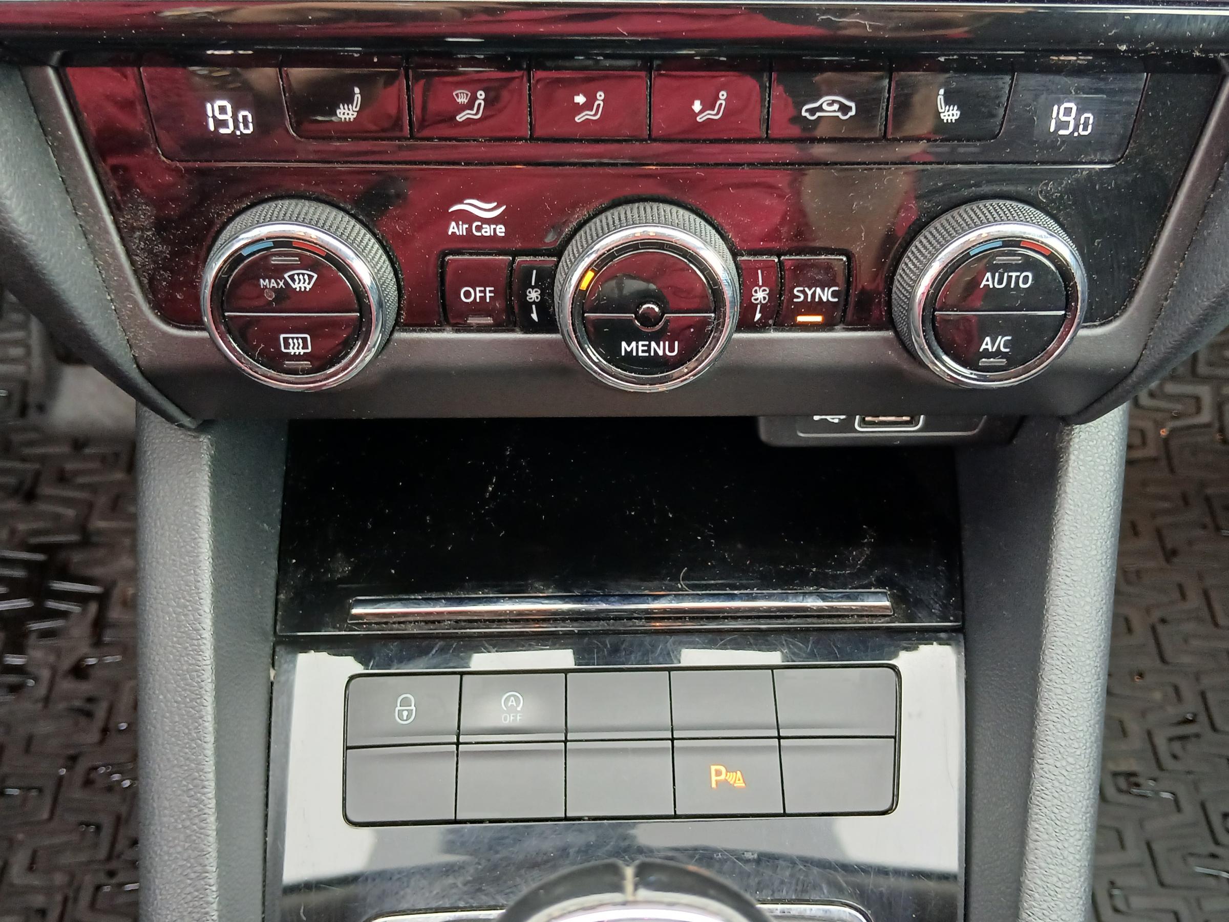 Škoda Octavia III, 2019 - pohled č. 19