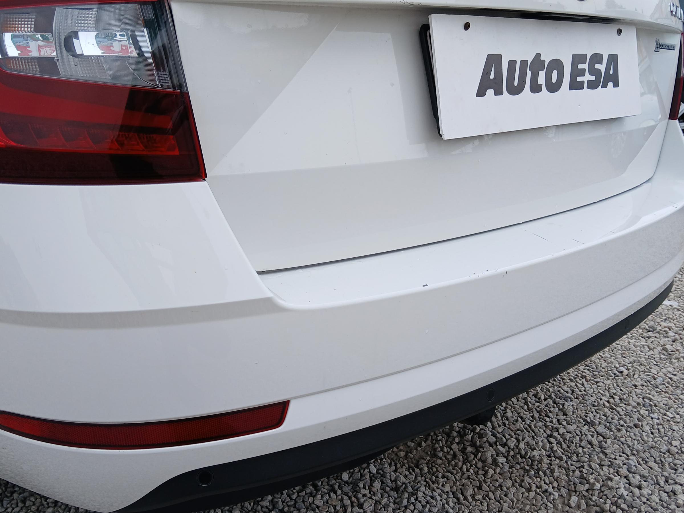 Škoda Octavia III, 2019 - pohled č. 26