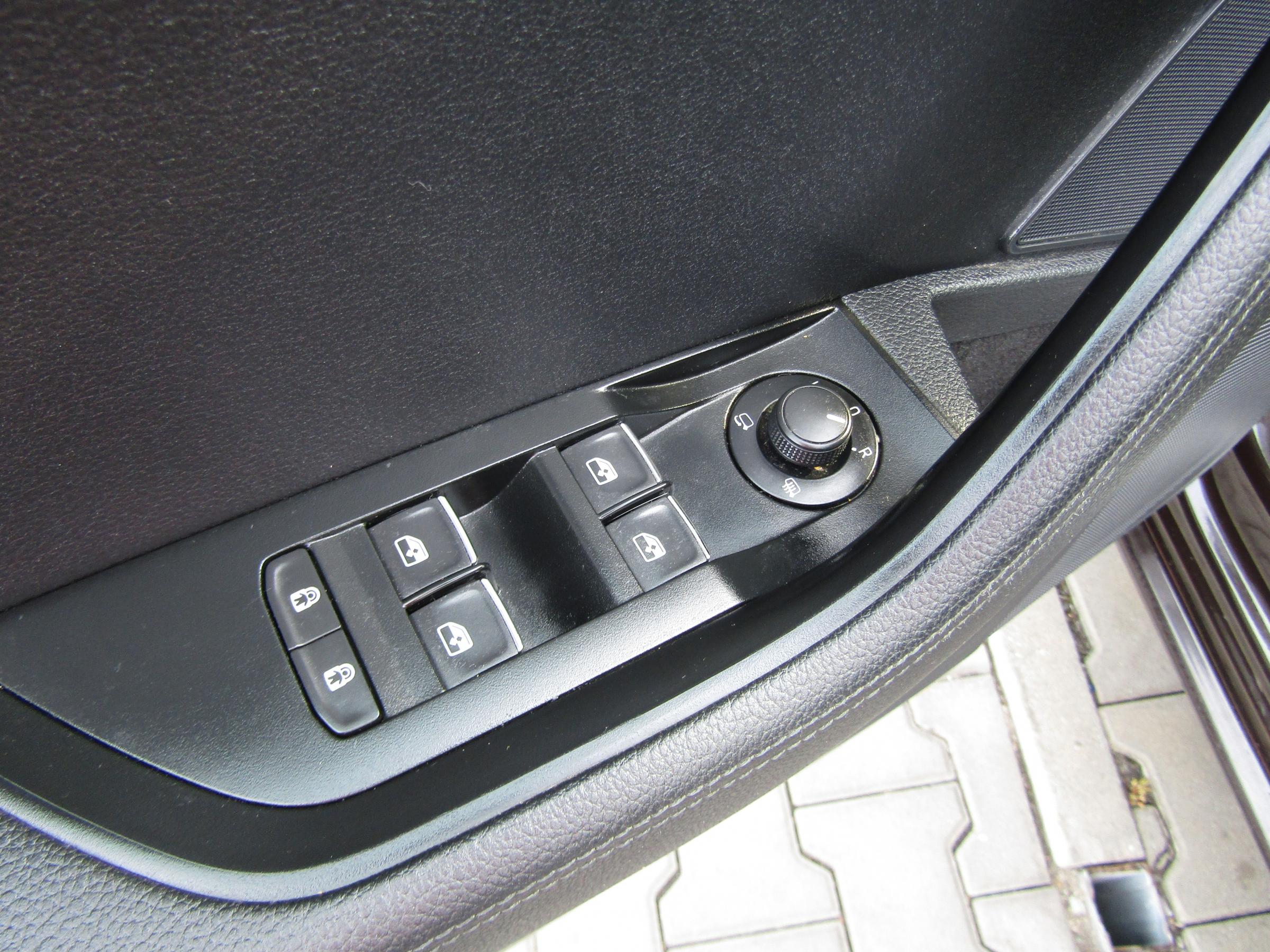 Škoda Superb III, 2019 - pohled č. 12