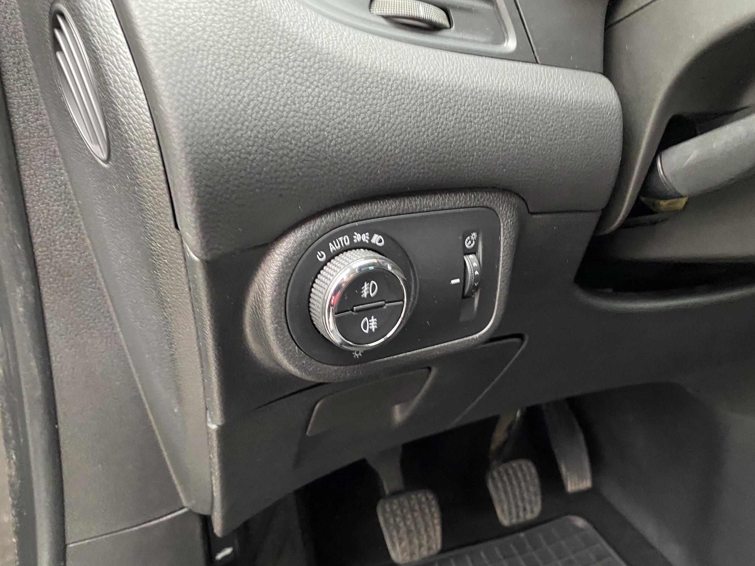 Opel Zafira, 2012 - pohled č. 15