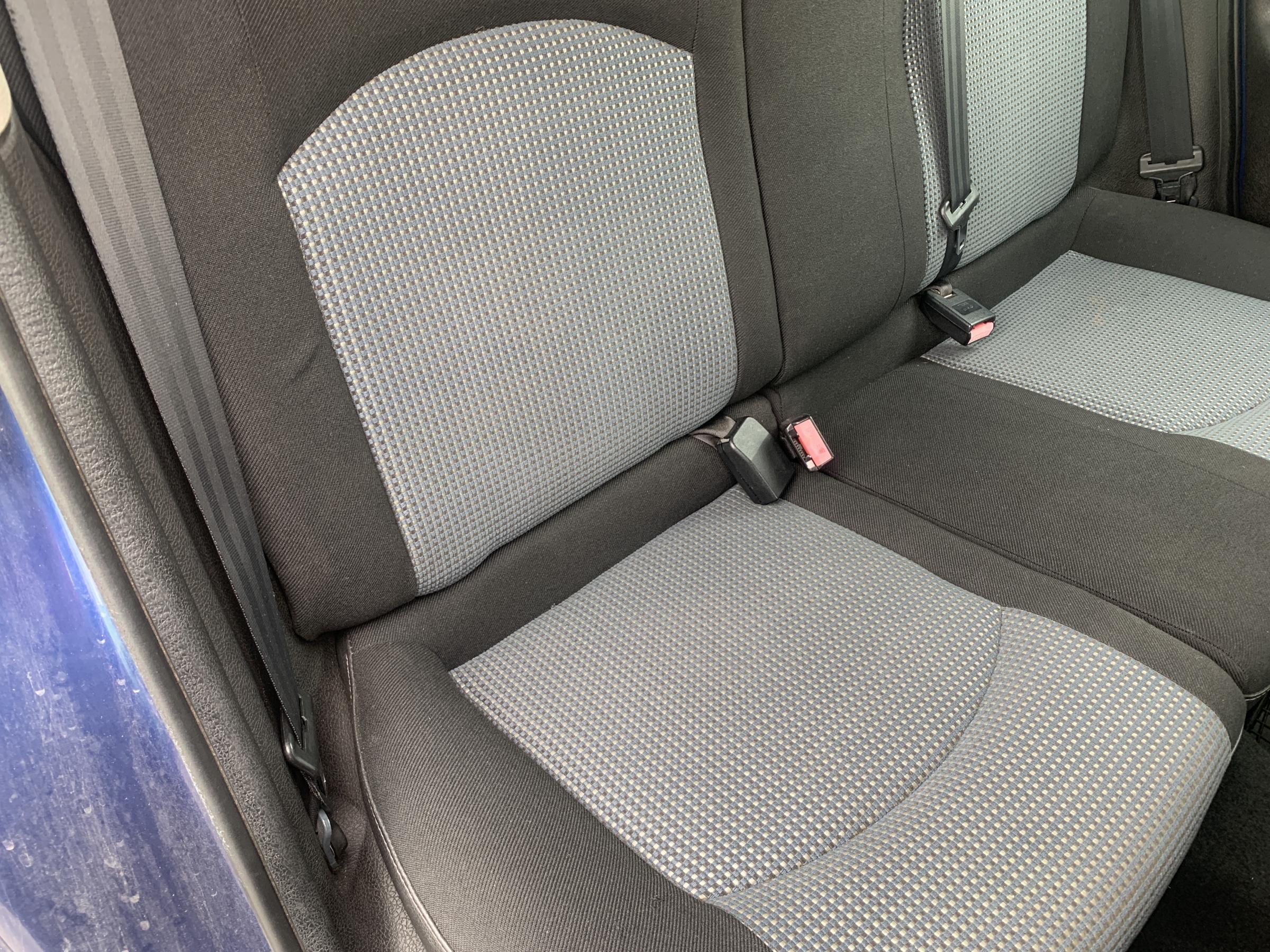 Peugeot 206, 2004 - pohled č. 11