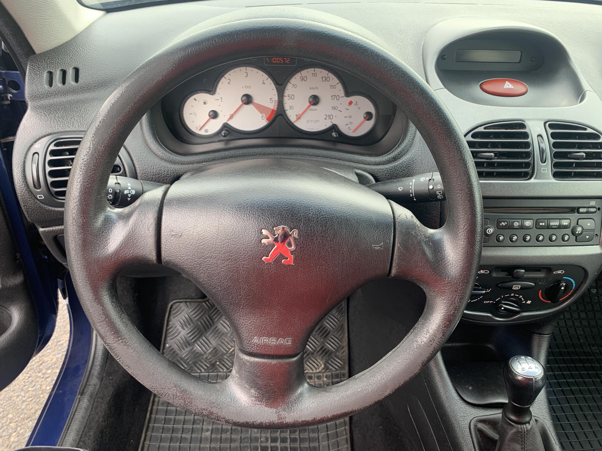 Peugeot 206, 2004 - pohled č. 13