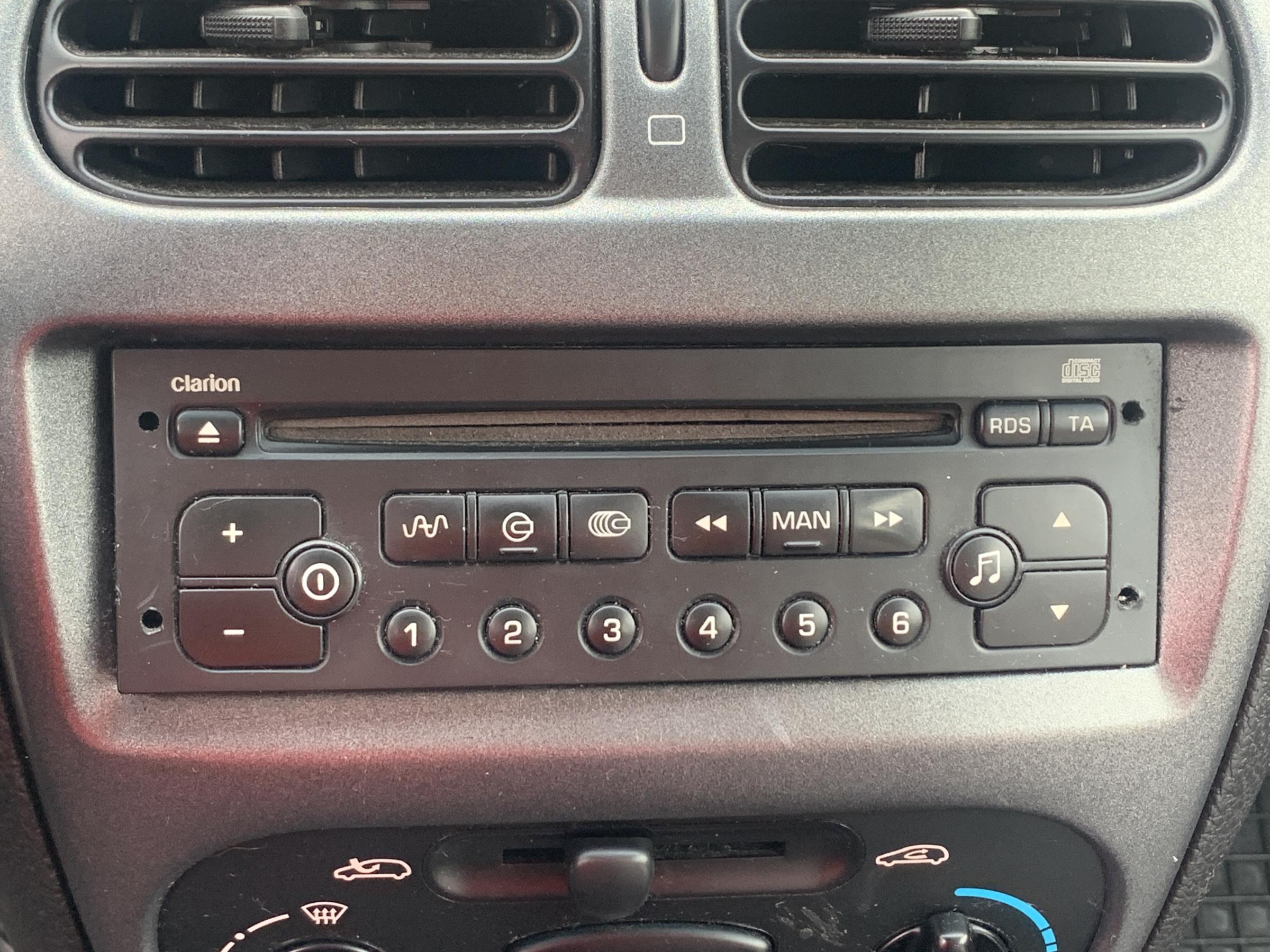 Peugeot 206, 2004 - pohled č. 15