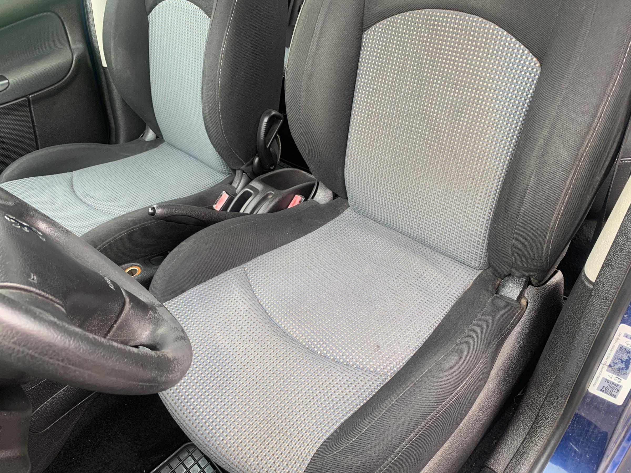 Peugeot 206, 2004 - pohled č. 9