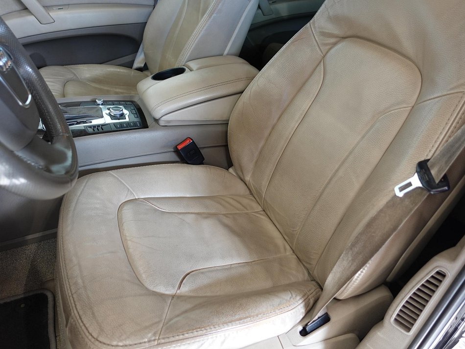 Audi Q7 3.0TDi  Quattro