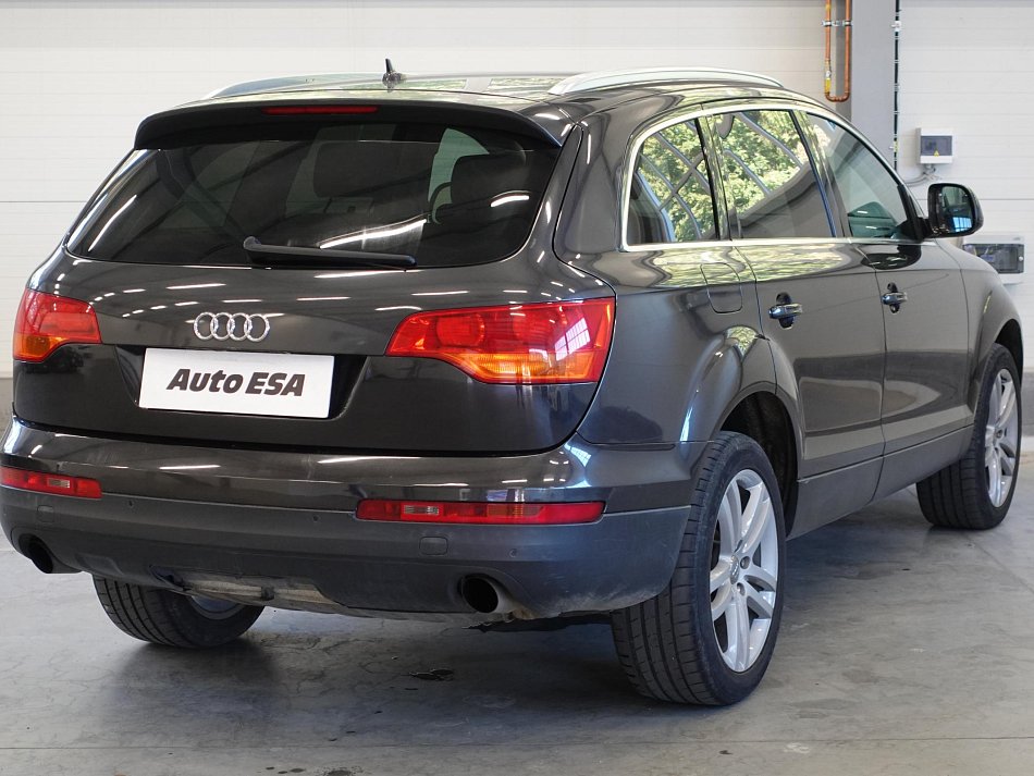 Audi Q7 3.0TDi  Quattro