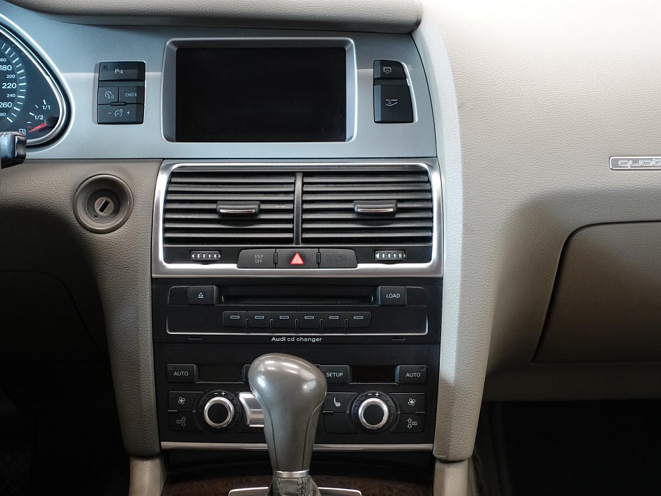 Audi Q7 3.0TDi  Quattro